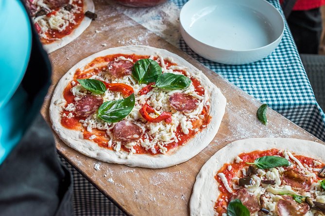 Sorrento Pizza Making - Tasting Local Specialties