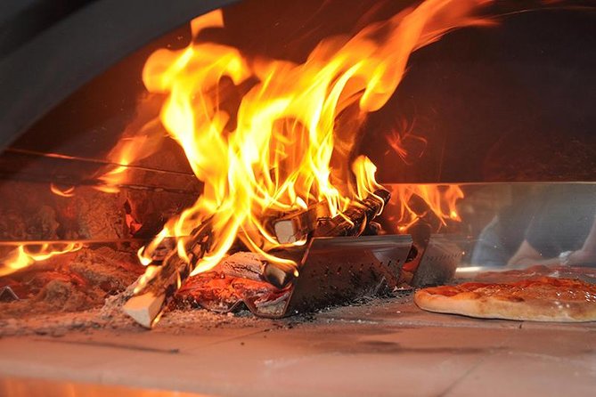 Sorrento Pizza Making - Dining on Homemade Pizzas