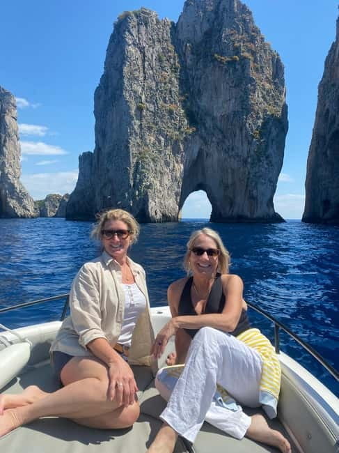 Sorrento: Private Boat Tour to Capri with skipper - FAQs