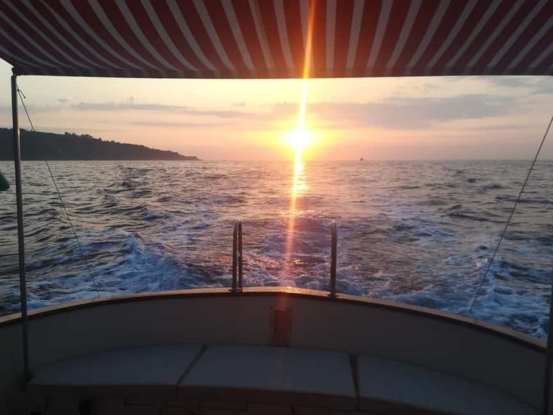 Sorrento: Private Sunset Cruise with Aperitif and Swim Stop - Key points / Takeaways