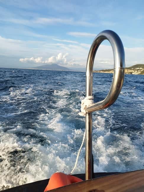 Sorrento: Private Sunset Cruise with Aperitif and Swim Stop - FAQ