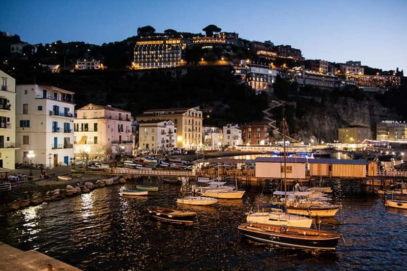 Sorrento: Sunset City Walking Tour with Limoncello Tasting - Visiting Marina Grande: The Seaside Village