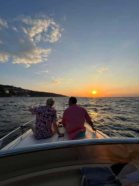 Sorrento: Sunset Coastal Boat Tour with Aperitif - Who This Tour Is Perfect For