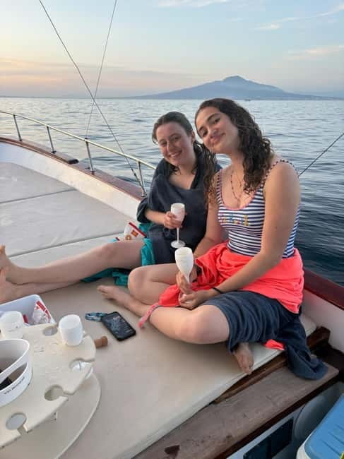 Sorrento Sunset Cruise with Aperitif on Board - The Return Leg: Views and Reflection