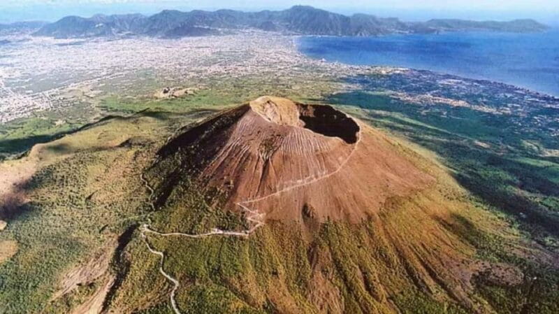 Sorrento:Enjoy Pompeii & Vesuvius/Winery in private transfer - Discovering Pompeii and Vesuvius from Sorrento: A Practical and Authentic Day Trip