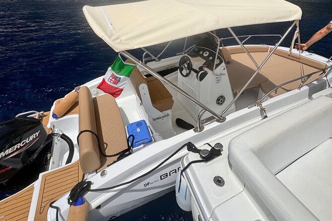 Sorrentomaxiboat tours to Capri - FAQ