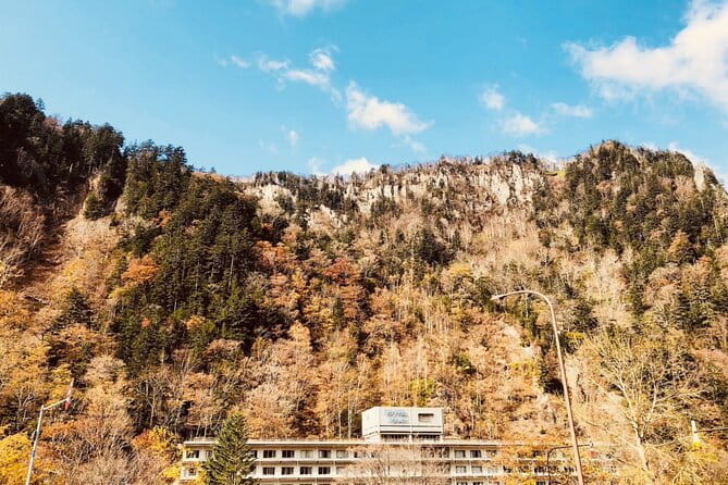 Sounkyo Gorge Autumn Leaves Ice Pavilion Day Tour by Private Car - Key Points