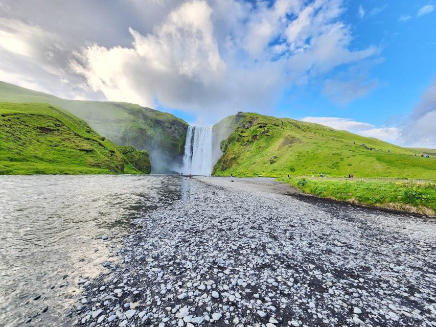 South Coast - 4X4 Private Tour 3 to 4 Passengers - Included