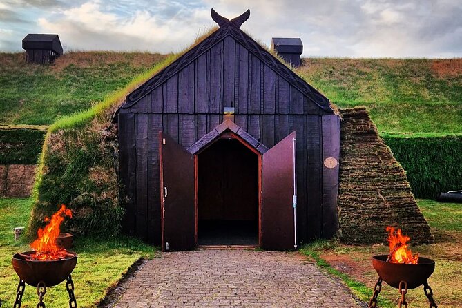South Coast Tour With Glacier Walk & Dinner at the Viking House - Dining at The Viking House
