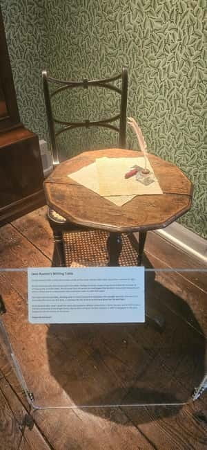 Southampton: Jane Austen's Birthplace & Winchester Day Tour - Lunch and Winchester: A Literary Finale