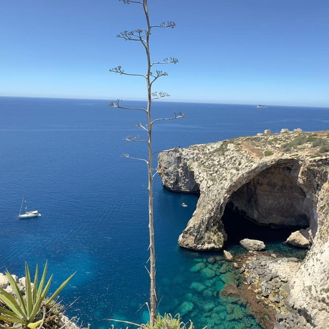 Southern Beauties: Marsaxlokk and Blue Cave TOUR IN PORTUGUESE - Key Points / Takeaways