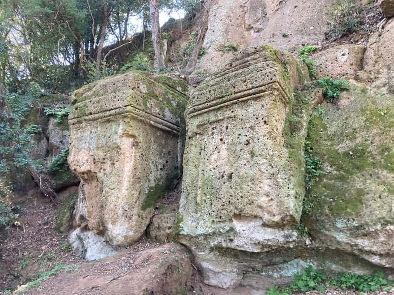 Sovana: Vie Cave & Etruscan Culture Hiking Tour with Tasting - Exploring Sovana’s Mysterious Vie Cave