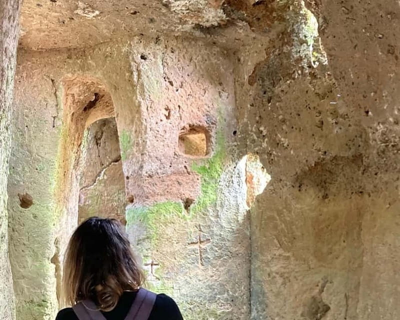 Sovana: Vie Cave & Etruscan Culture Hiking Tour with Tasting - Tasting Volcanic Wines in Sovana