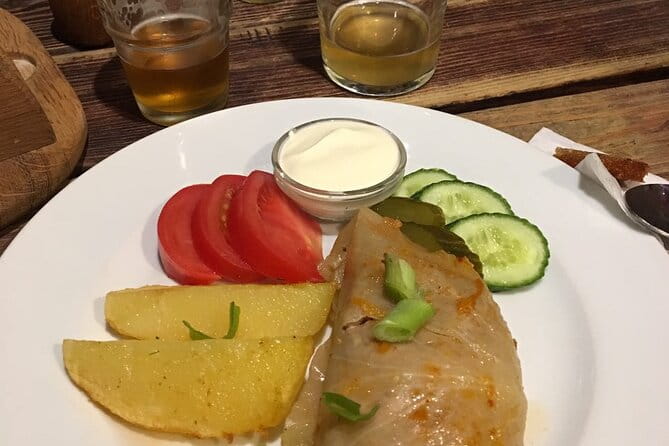 Soviet Times in Vilnius - Private Walking Tour with Lunch - Walking Through Vilnius’ Soviet Past: A Deep Dive into the Tour Experience