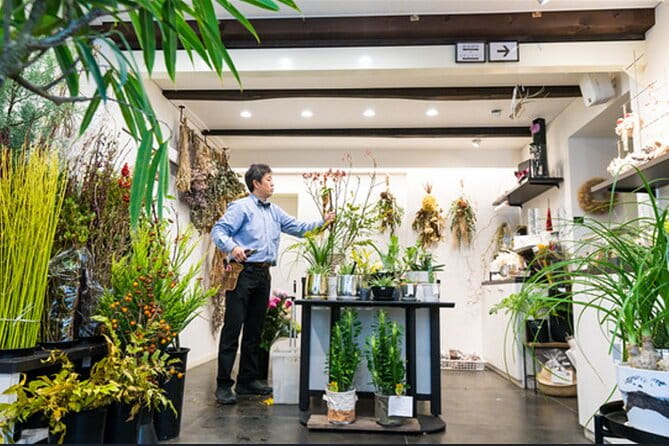 Special Ikebana Experience Guided by an Ikebana Master, Mrs. Inao - Welcoming Instructor: Meet Mrs. Inao