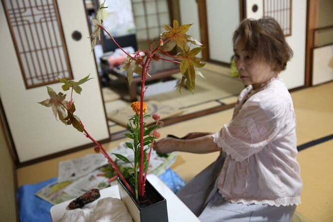 Special Ikebana Experience Guided by an Ikebana Master, Mrs. Inao - The Art of Ikebana and Its Principles