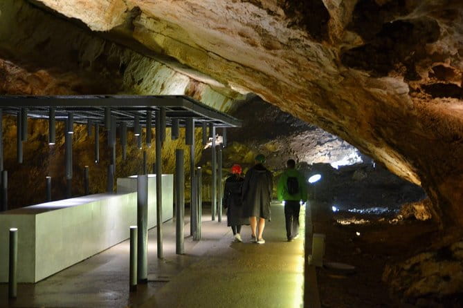 Special Montenegro: Lipa cave  Njego's Mausoleum - Njegui village  Cetinje - FAQ