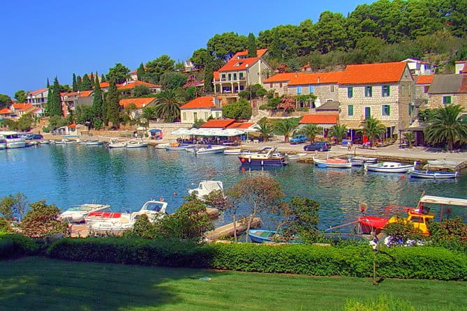 Speedboat Blue Lagoon & 3 Islands tour from Trogir - Third stop: Maslinica on Island Solta