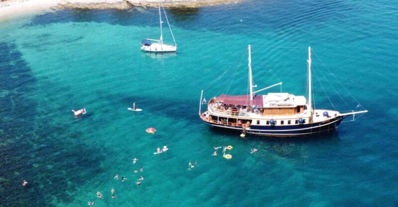 Split: All inclusive Bra & olta Island Swimming Cruise - Exploring Croatia’s Dalmatian Islands on a Boat Cruise