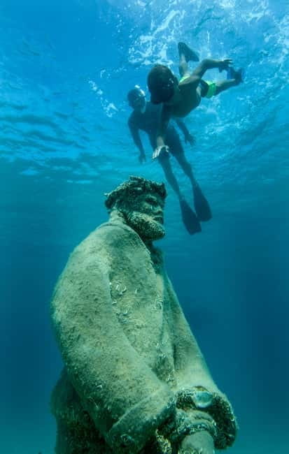 Split: Blue Lagoon Underwater Museum Tour w/Lunch & Drinks - Dining and Drinks Aboard