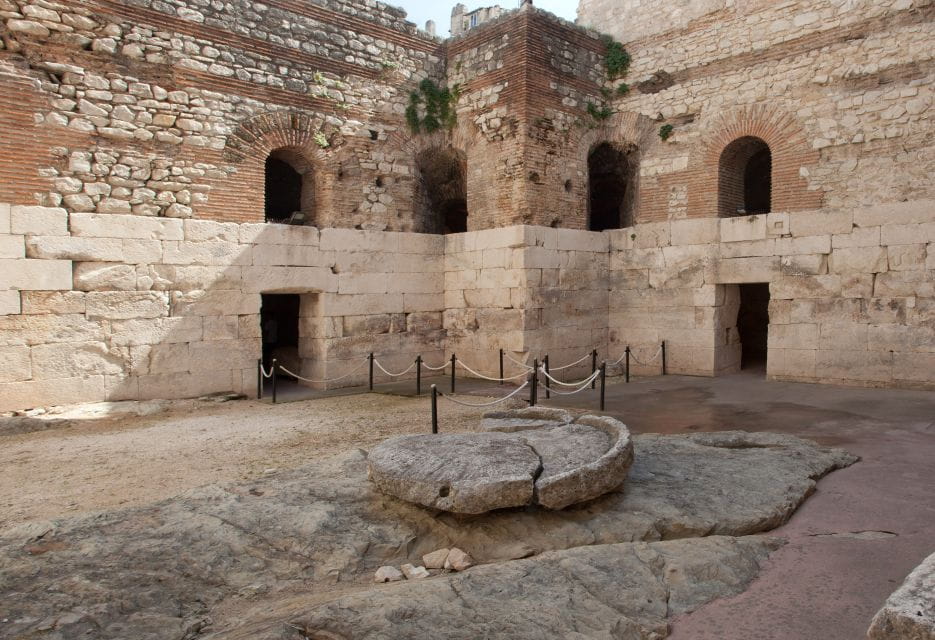 Split: Entry Ticket to the Cellars of Diocletians Palace - Navigating the Cellars