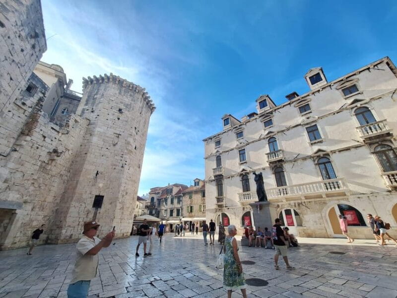 Split: History Walking Tour of the Old Town - Entering the Heart of Split: An In-Depth Look at the Itinerary