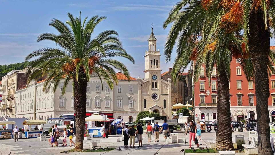Split: Old Town & Diocletians Palace Earlybird Walking Tour - Meeting Point and Logistics