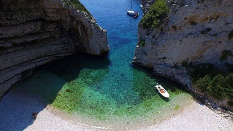 Split: Private Speedboat Charter & All inclusive & - Navigating the Day: From Split to the Islands