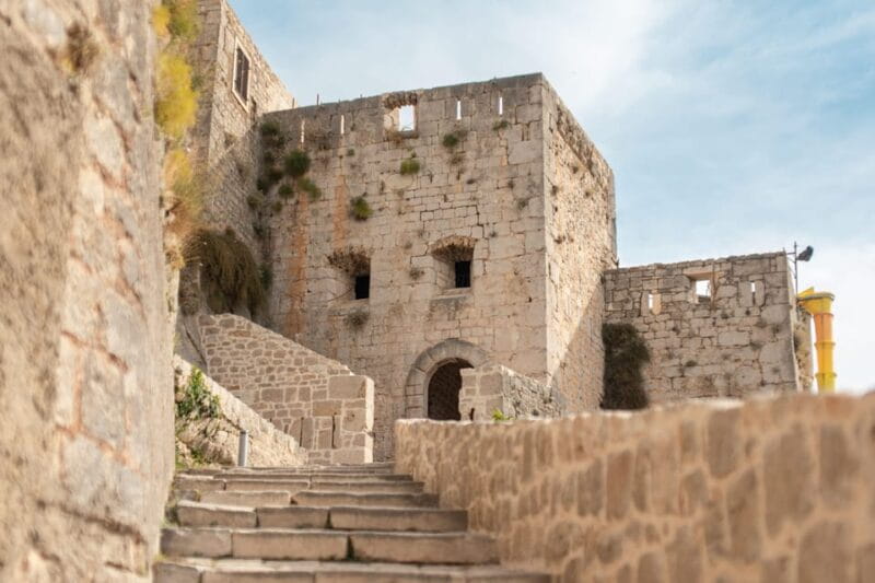 Split: Private tour to Klis Fortress and Vranjaa cave - Key points and takeaways