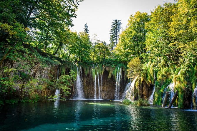 Split to Zagreb Group Transfer with Plitvice Lakes guided tour - Who Is This Tour For?