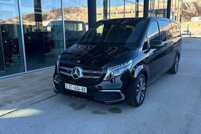 Split to Zagreb Private Transfer via Plitvice Lakes National Park - The Journey Begins: Relaxed and Scenic Transit from Split to Plitvice