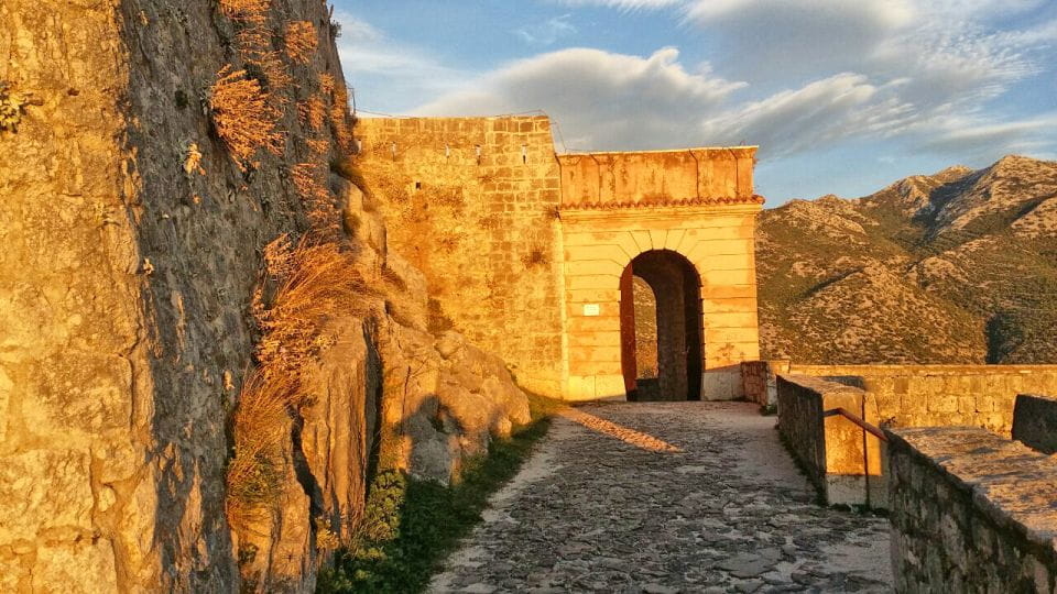 Split, Trogir and Klis Fortress: Private Tour From Dubrovnik - Transportation and Amenities