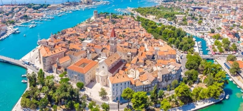 Split/Trogir: Trogir, Blue Lagoon, and Solta Speedboat Trip - Discovering Croatia on a Speedboat: Trogir, Blue Lagoon, and Maslinica