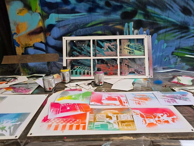 Spray your postcards of cool Munich! - Key Points / Takeaways