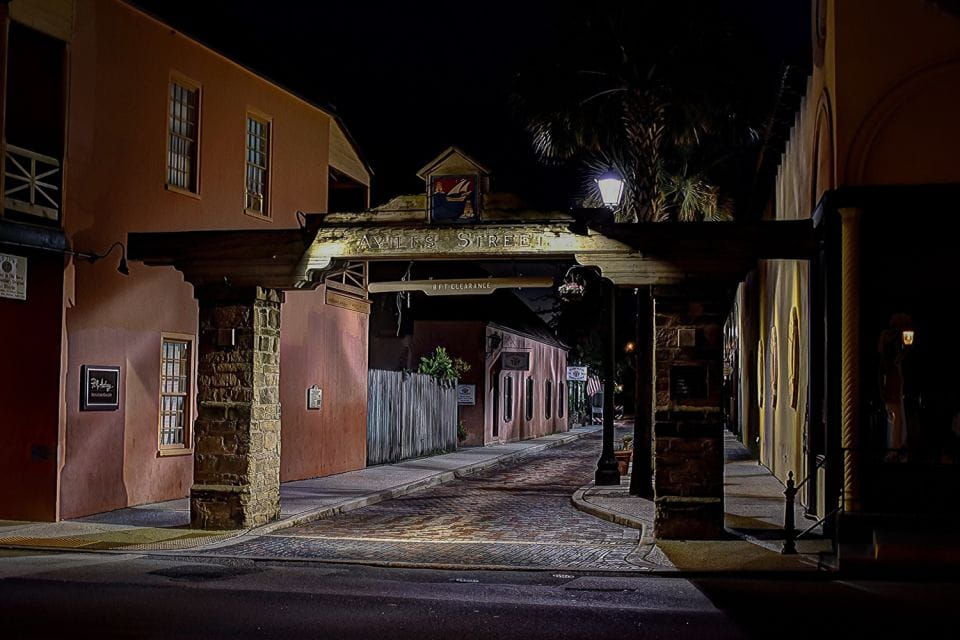 St. Augustine: Old City Phantoms, Pirates, and Poltergeists - Haunted Hotspots