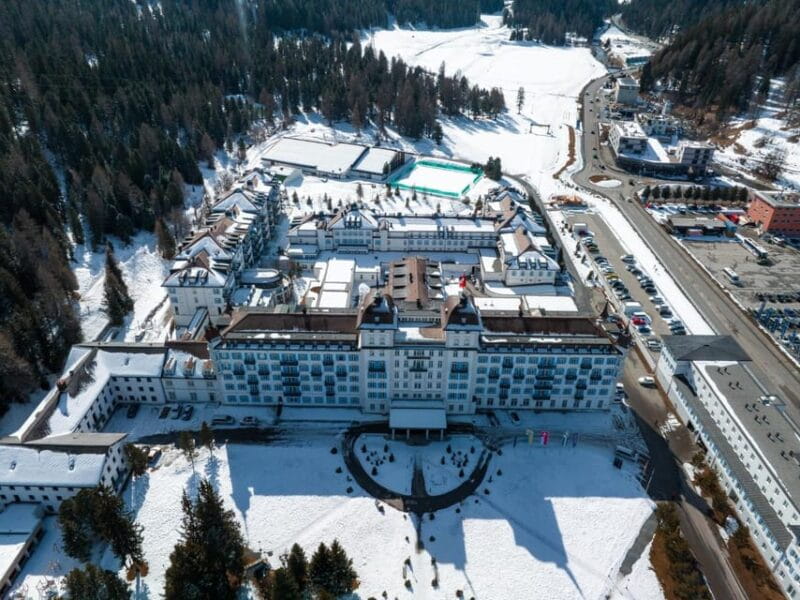 St. Moritz: Express Walk with a Local in 60 minutes - Discovering St. Moritz in a Nutshell