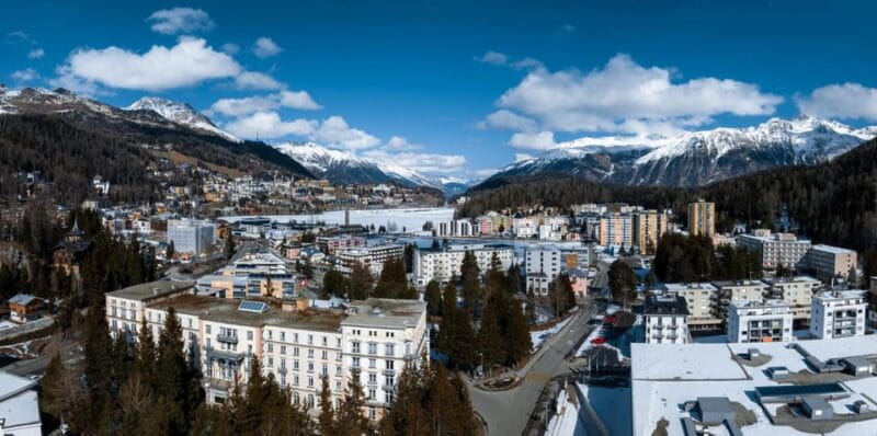 St. Moritz: Express Walk with a Local in 60 minutes - Who Is This Tour Best Suited For?