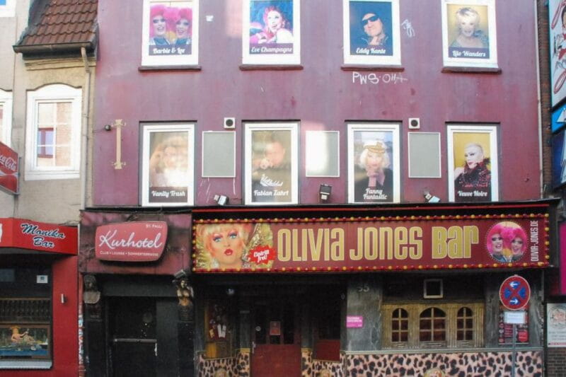 St. Pauli: Daytime Tour - Hans-Albers-Platz and Große Freiheit: Music and Legends