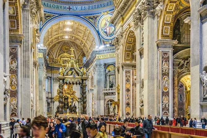 St. Peters Basilica: Self-guided Audio Tour on your Phone (without ticket) - Exploring the Heart of the Vatican: St. Peter’s Square and Exterior