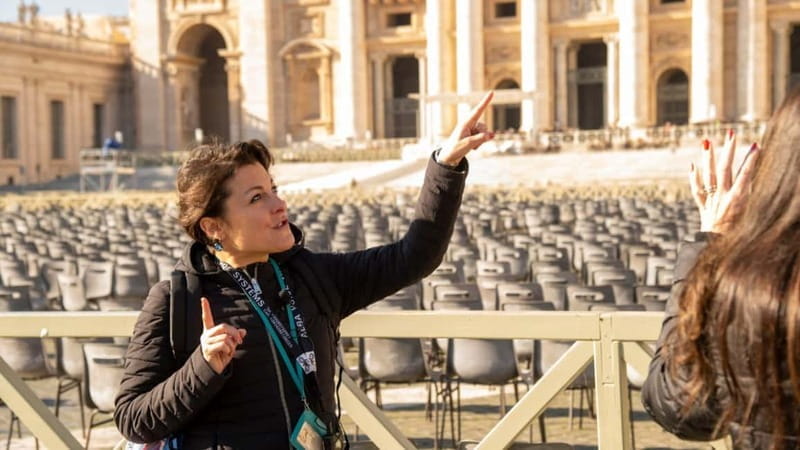 St. Peter's Dome Climb, Basilica and Vatacombs Tour - Key points / Takeaways