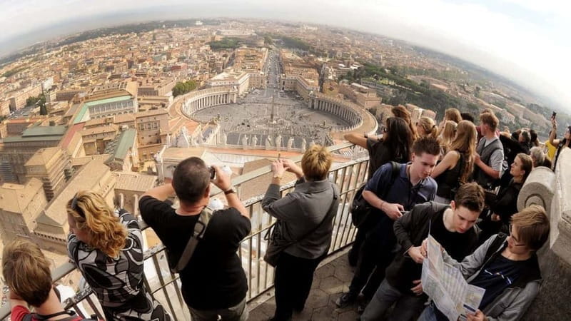 St. Peter's Dome Climb, Basilica and Vatacombs Tour - Exploring Vatican City from the Top of the Dome