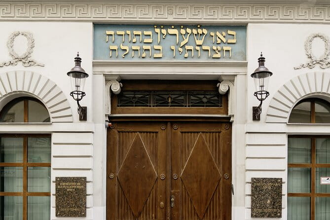 Stadttempel Admission Ticket with a guided tour - Behind the Doors: What to Expect During the Tour