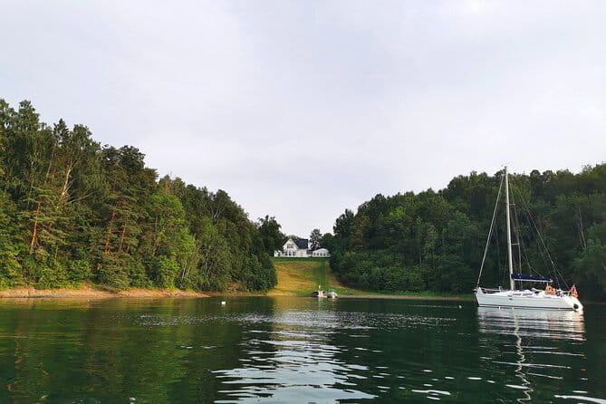 Stand up paddleboard adventure in Leangbukta - The Experience in Detail: What to Expect and Why It Matters