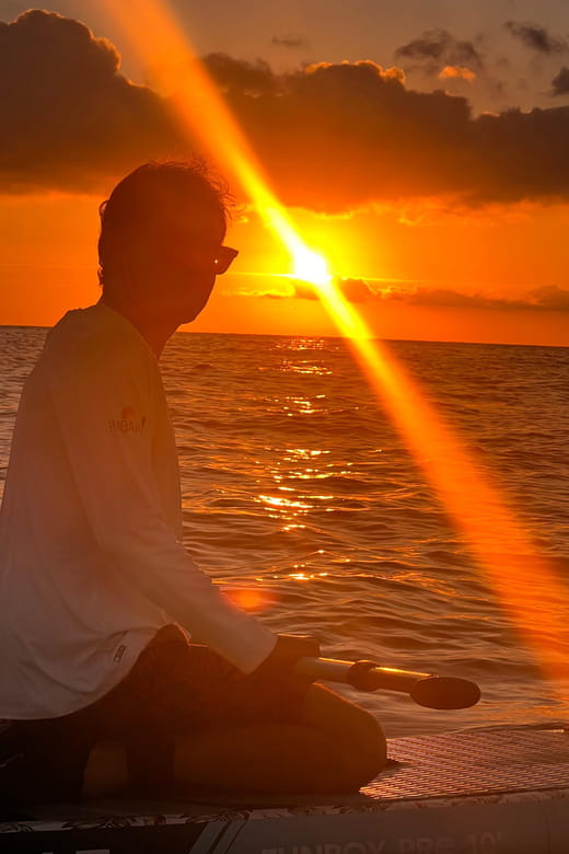 STAND UP PADLE SURF SUNRISE+BREAKFAST+PHOTOS&VIDEOSPRO+GUIDE - Starting Point: Moana Paddle Surf & Beach Activities