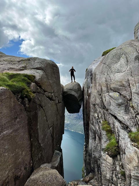 Stavanger: 5-Day Guided Hiking Tour to Preikestolen and More - Day 2: Conquering Preikestolen (Pulpit Rock)