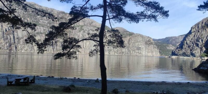 Stavanger: 8-Day Tour of Norway with a guide - Discovering Stavanger and the Charm of the First Day