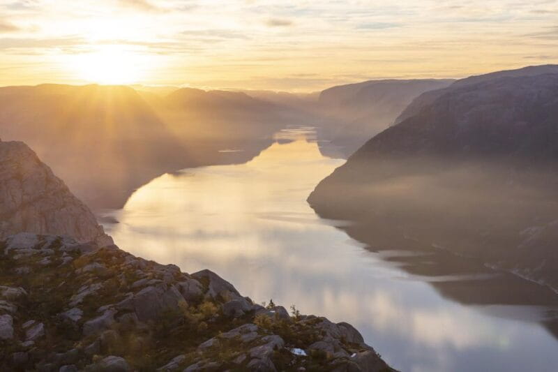 Stavanger: Preikestolen Sunrise Hike with Breakfast Buffet - Reaching Preikestolen: The View from 604 Meters