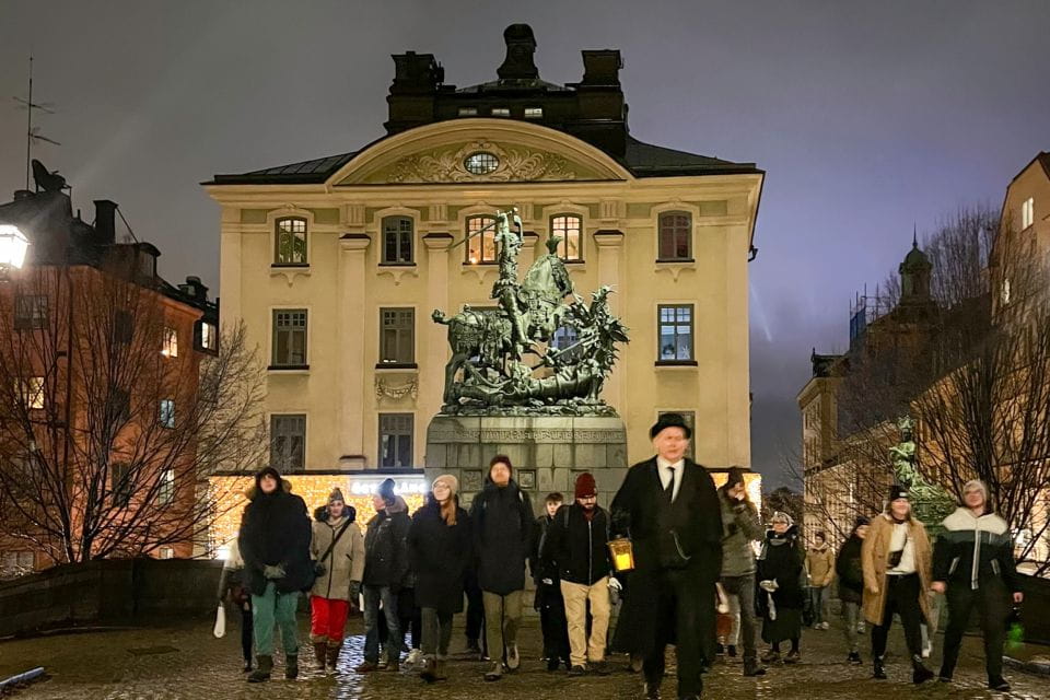 Stockholm: 1.5-Hour Ghost Walk and Historical Tour - Tour Inclusions and Exclusions