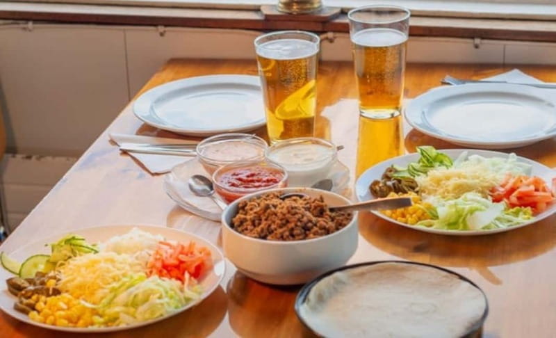 Stockholm: All-You-Can-Eat Shrimp/Tacos Cruise & Live Music - FAQs