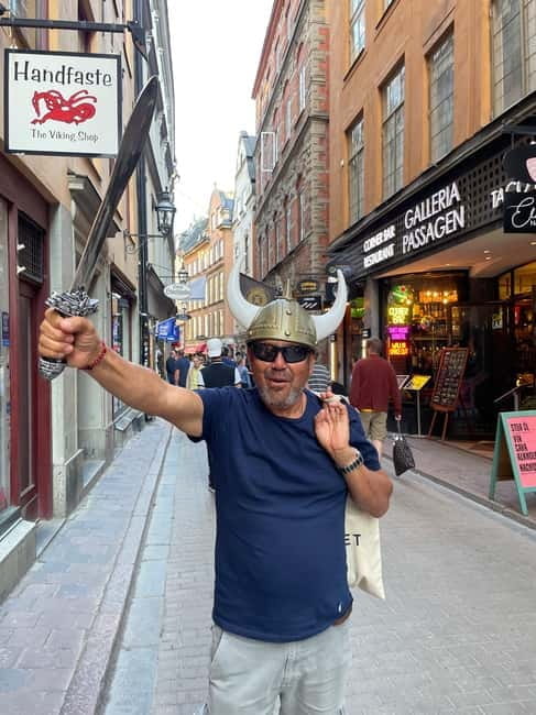 Stockholm: Old Town Guided Walking Tour (English / Deutsch) - Exploring Stockholm’s Old Town: An In-Depth Look at the Guided Walking Tour